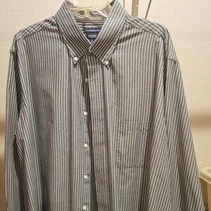 Men's Croft & Barrow Striped Button Up Shirt Size XL (17 1/2 -18) (34/35 Sleeve)